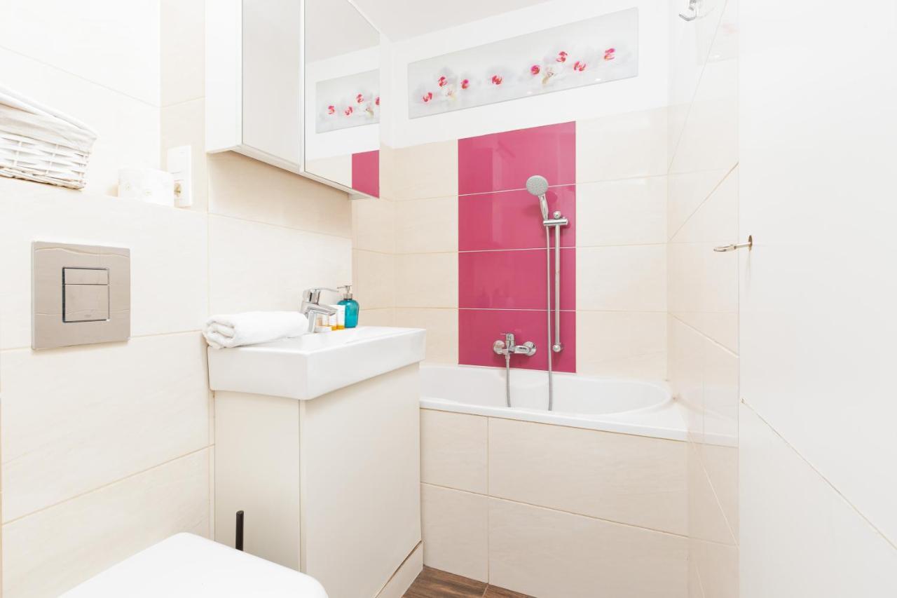 Apartments Warsaw Grzybowska By Noclegi Renters 외부 사진